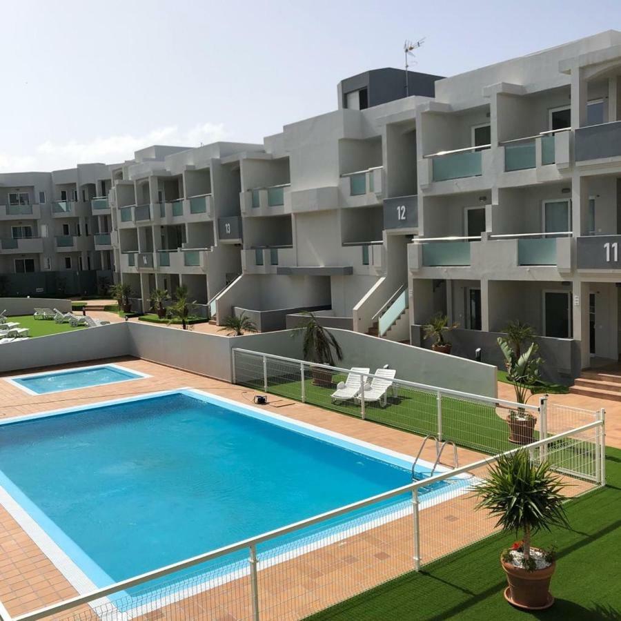 Luxury Apartment คอร์ราเลโฮ ภายนอก รูปภาพ